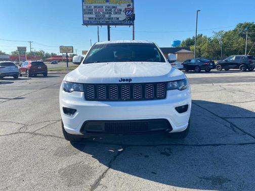 2022 Jeep Grand Cherokee WK Laredo