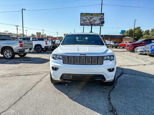 2022 Jeep Grand Cherokee WK Laredo