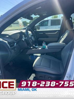 Summit White 2025 GMC Acadia Elevation