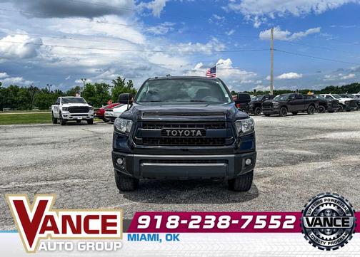 Black 2017 Toyota Tundra SR5