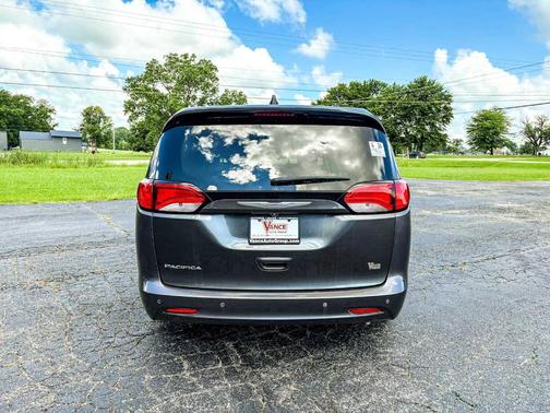 2018 Chrysler Pacifica L