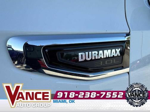 Summit White 2024 GMC Yukon SLT