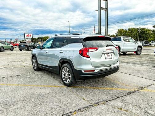 2022 GMC Terrain SLT