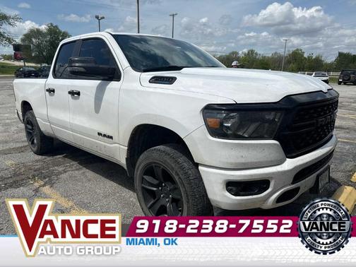 Bright White Clearcoat 2023 RAM 1500 Big Horn
