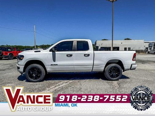 Bright White Clearcoat 2023 RAM 1500 Big Horn