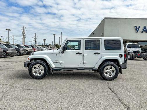 2013 Jeep Wrangler Unlimited Sahara
