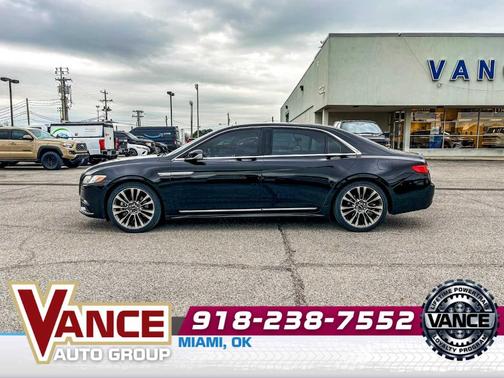 Diamond Black 2017 Lincoln Continental Reserve
