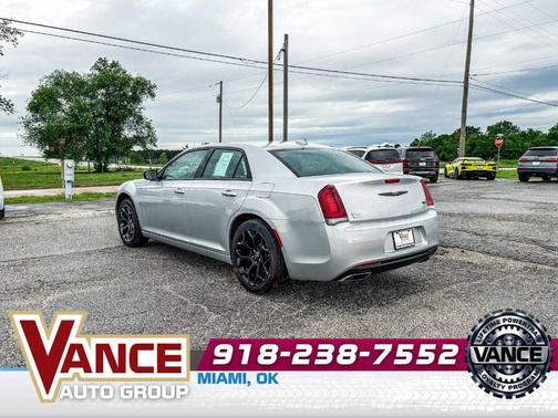 Silver Mist Clearcoat 2022 Chrysler 300 Touring