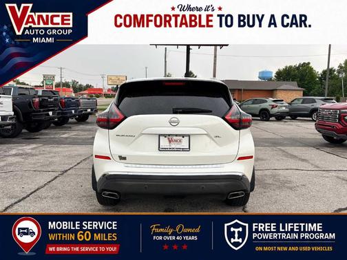 White 2023 Nissan Murano SL