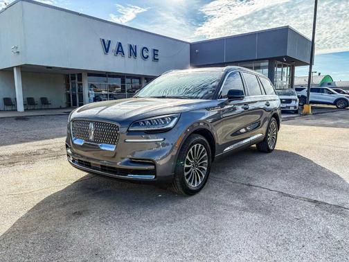 2022 Lincoln Aviator Standard AWD