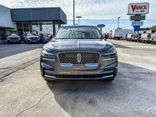 2022 Lincoln Aviator Standard AWD