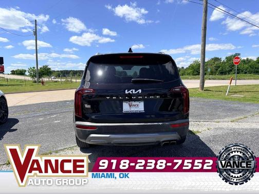 Black 2022 Kia Telluride S