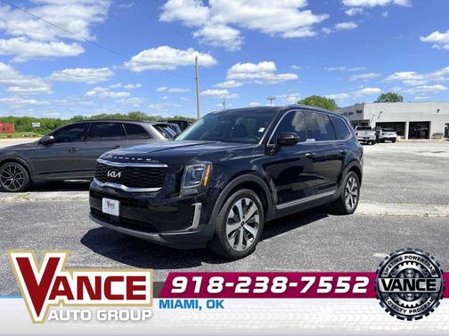 Black 2022 Kia Telluride S