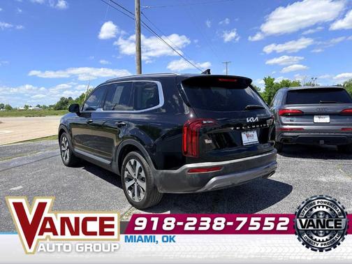 Black 2022 Kia Telluride S
