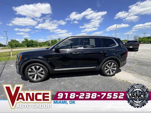 Black 2022 Kia Telluride S