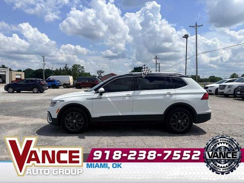 Pure White 2024 Volkswagen Tiguan 2.0T SE