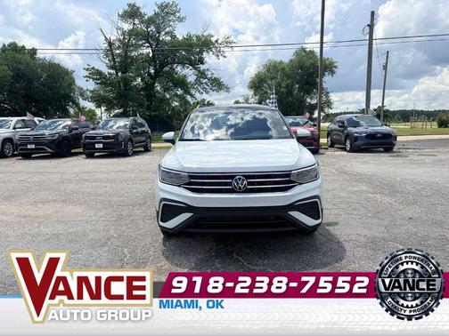 Pure White 2024 Volkswagen Tiguan 2.0T SE