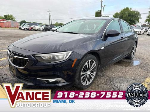 Darkmoon Blue Metallic 2018 Buick Regal Sportback Essence