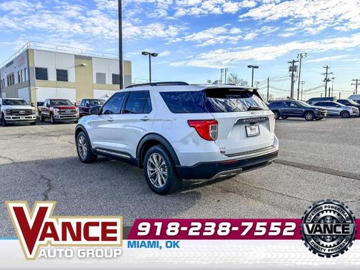 Star White 2022 Ford Explorer XLT