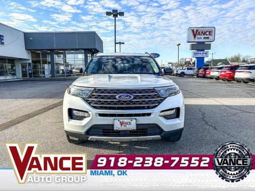 Star White 2022 Ford Explorer XLT