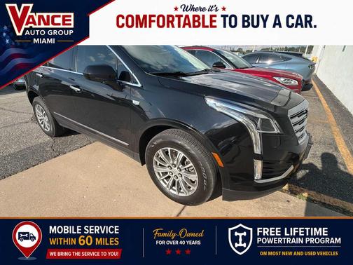 Stellar Black Metallic 2017 Cadillac XT5 Luxury
