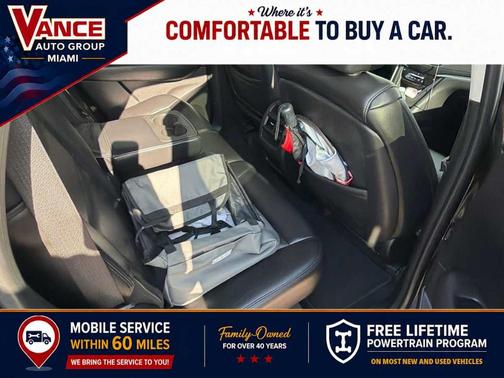 Stellar Black Metallic 2017 Cadillac XT5 Luxury