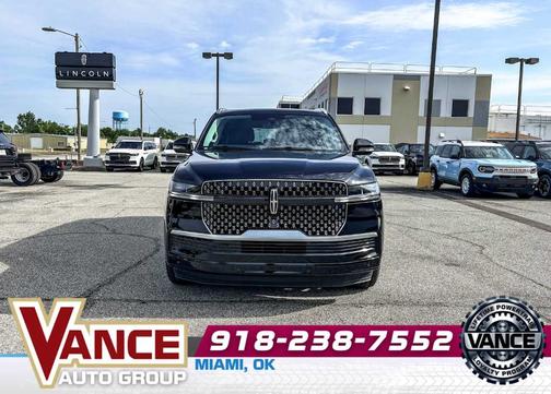 Infinite Black Metallic 2026 Lincoln Navigator Reserve
