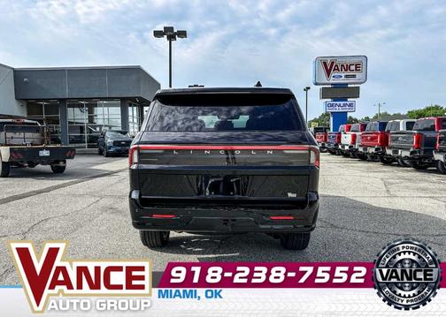 Infinite Black Metallic 2026 Lincoln Navigator Reserve