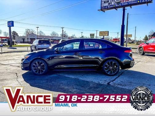 Midnight Black Metallic 2024 Toyota Corolla SE