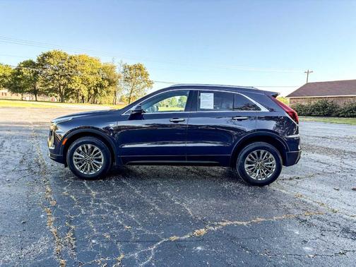 2024 Cadillac XT4 Premium Luxury