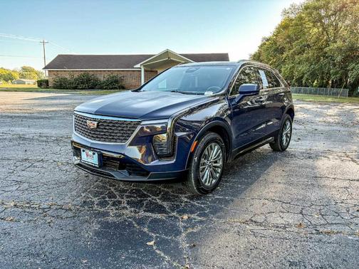 2024 Cadillac XT4 Premium Luxury