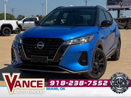 2023 Nissan Kicks SR