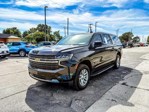2022 Chevrolet Suburban LT