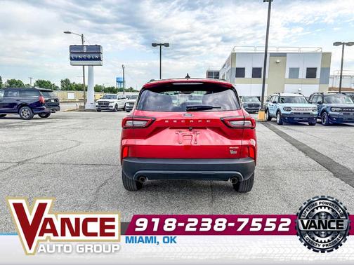 Rapid Red Metallic Tinted Clearcoat 2025 Ford Escape ST-Line