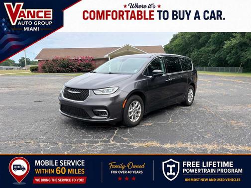 Granite Crystal Clearcoat Metallic 2023 Chrysler Pacifica Touring-L