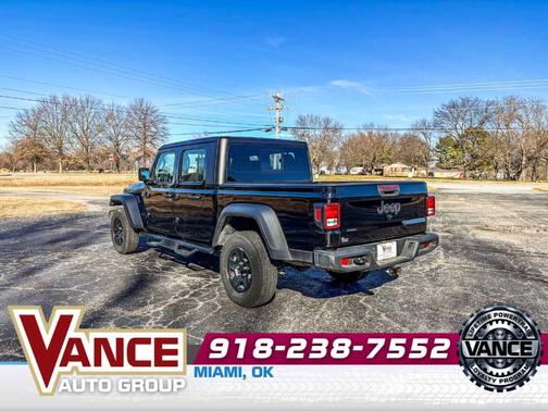 2023 Jeep Gladiator Sport