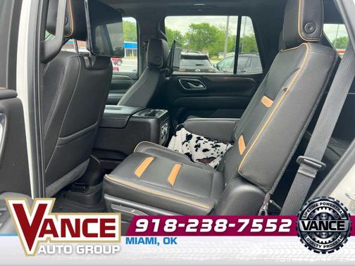 White Frost Tri-Coat 2021 GMC Yukon AT4