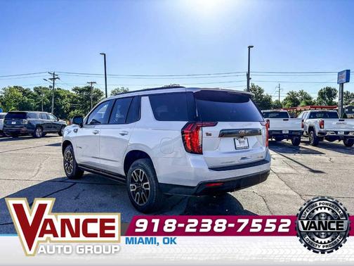 White Frost Tri-Coat 2021 GMC Yukon AT4