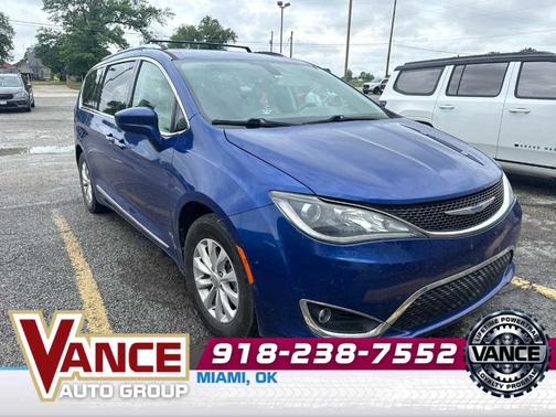 Ocean Blue Metallic 2019 Chrysler Pacifica Touring-L