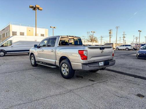 2018 Nissan Titan SV
