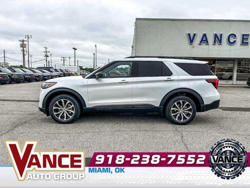 Star White 2026 Ford Explorer ST-Line