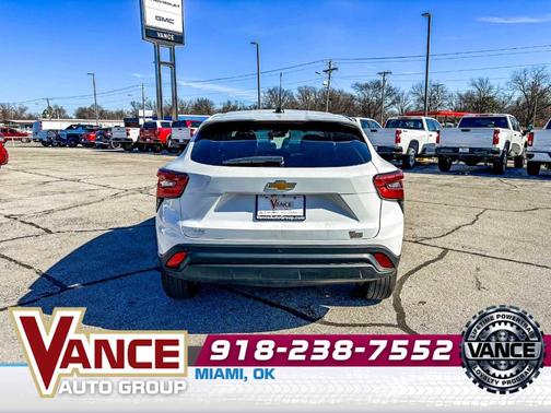 2025 Chevrolet Trax LS