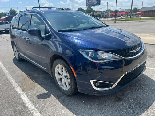 2018 Chrysler Pacifica Touring-L