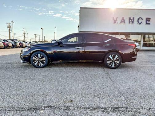 2022 Nissan Altima 2.5 SV