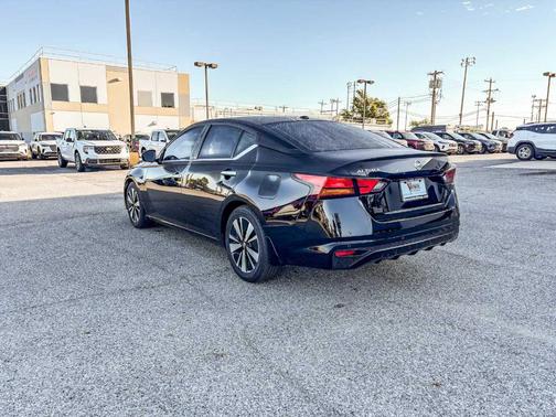 2022 Nissan Altima 2.5 SV
