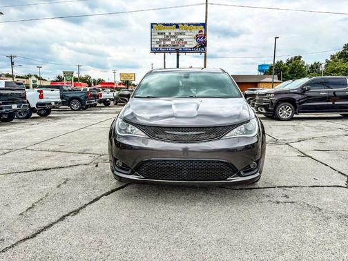 2020 Chrysler Pacifica Touring