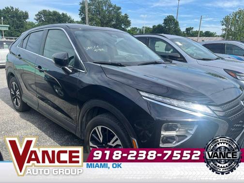 Labrador Black Pearl 2025 Mitsubishi Eclipse Cross SE