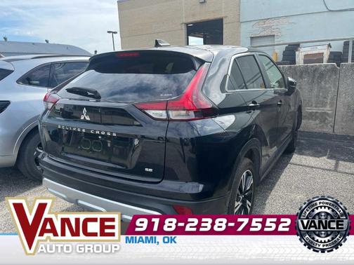 Labrador Black Pearl 2025 Mitsubishi Eclipse Cross SE