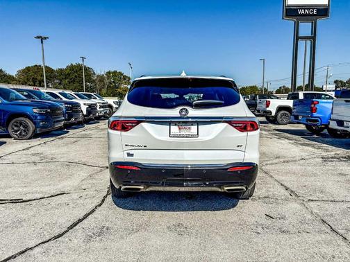 2022 Buick Enclave Essence