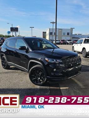Diamond Black 2022 Jeep Compass Altitude